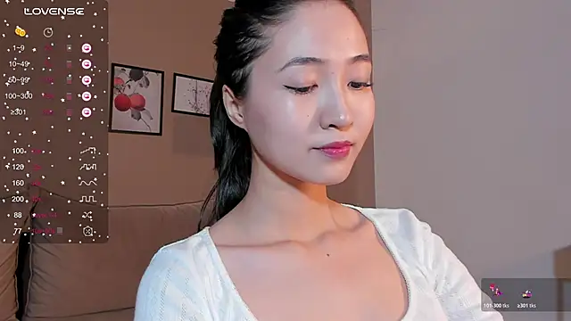 SeulBi online show from 10-21-25, 04:17