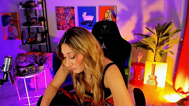 SarahAlluring online show from 12-19-25, 11:56