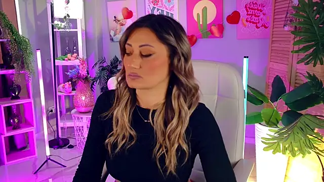 SarahAlluring online show from 04-04-26, 12:23