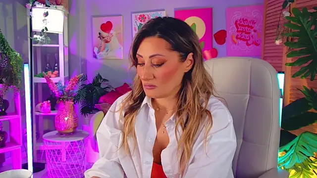 SarahAlluring online show from 04-13-26, 03:16