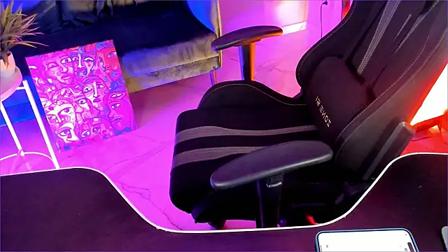 SarahAlluring online show from 12-14-25, 12:22