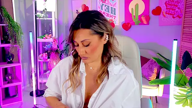 SarahAlluring online show from 04-05-26, 12:01