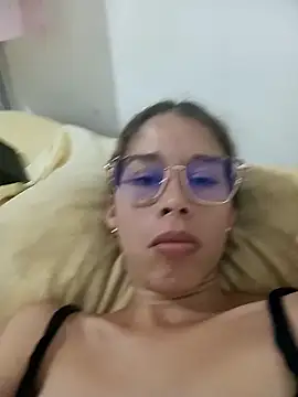 Snapshot of Sexi_girl29 chatting on 06-20-26, 02:49 Sexi girl29 online show from 06-20-26, 02:49