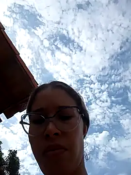 Sexi girl29 online show from 04-15-26, 01:37