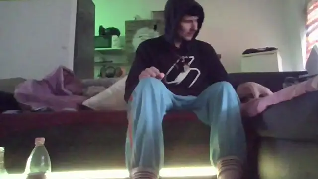 Snapshot of ThePython666 chatting on 11-16-25, 08:52 ThePython666 online show from 11-16-25, 08:52