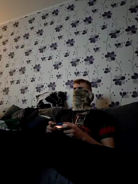 Snapshot of ThePython666 chatting on 10-25-25, 04:33 ThePython666 online show from 10-25-25, 04:33