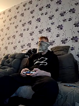 Snapshot of ThePython666 chatting on 10-27-25, 03:35 ThePython666 online show from 10-27-25, 03:35