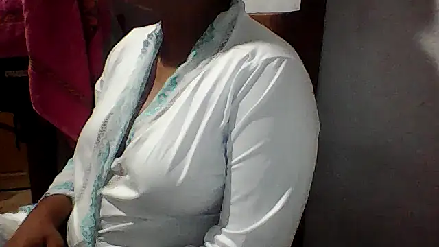 Sydneyputinha online show from 03-26-26, 11:02