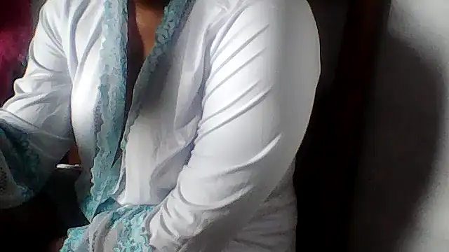 Sydneyputinha online show from 03-17-26, 12:19