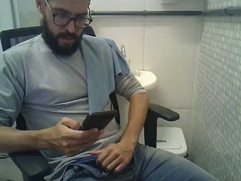 Snapshot of pdasgyn chatting on 05-27-26, 02:46 pdasgyn online show from 05-27-26, 02:46