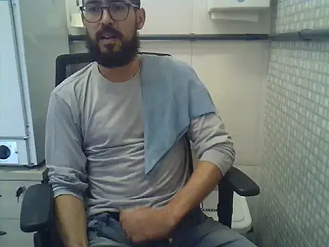 Snapshot of pdasgyn chatting on 05-28-26, 12:44 pdasgyn online show from 05-28-26, 12:44