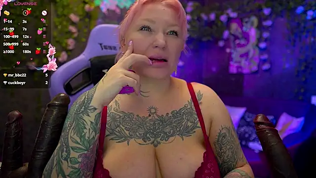 BlackedBarbie online show from 10-25-25, 01:12