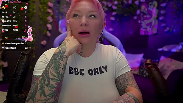 BlackedBarbie online show from 10-16-25, 07:11