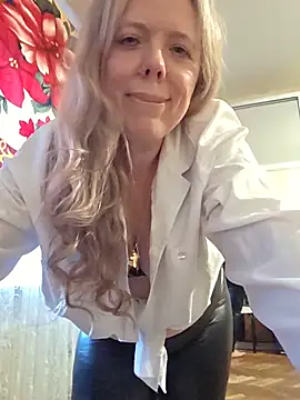 Snapshot of Irina3718 chatting on 06-01-26, 03:55 Irina3718 online show from 06-01-26, 03:55
