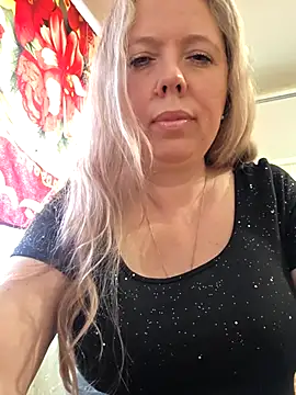 Snapshot of Irina3718 chatting on 05-09-26, 11:24 Irina3718 online show from 05-09-26, 11:24