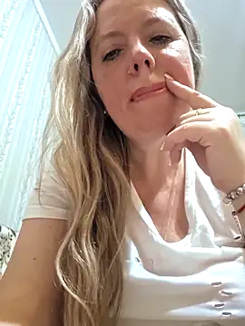 Irina3718 online show from 03-28-26, 07:37