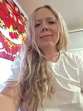 Snapshot of Irina3718 chatting on 07-10-26, 03:34 Irina3718 online show from 07-10-26, 03:34