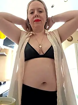 Snapshot of Irina3718 chatting on 05-08-26, 11:03 Irina3718 online show from 05-08-26, 11:03
