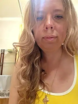 Snapshot of Irina3718 chatting on 05-19-26, 06:20 Irina3718 online show from 05-19-26, 06:20