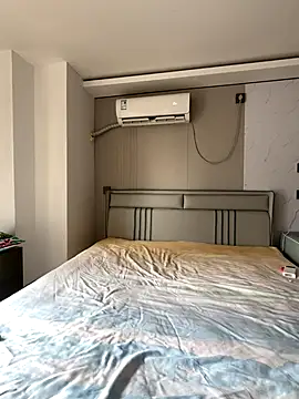 Snapshot of xibao379 chatting on 11-24-25, 01:49 xibao379 online show from 11-24-25, 01:49