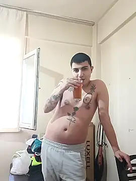 Snapshot of Kadir1320@xh chatting on 03-15-25, 12:24 Kadir1320xh online show from 03-15-25, 12:24