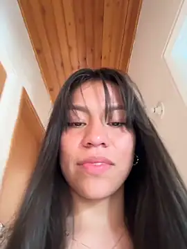 Snapshot of -Selene- chatting on 02-11-26, 08:31 -Selene- online show from 02-11-26, 08:31