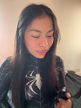 Snapshot of -Selene- chatting on 11-24-25, 09:26 -Selene- online show from 11-24-25, 09:26