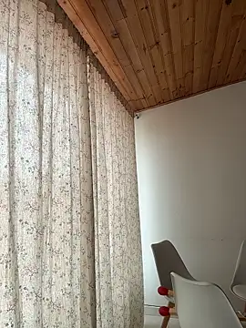 Snapshot of -Selene- chatting on 02-12-26, 05:56 -Selene- online show from 02-12-26, 05:56