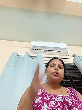 Snapshot of Arohi35 chatting on 05-26-26, 01:31 Arohi35 online show from 05-26-26, 01:31