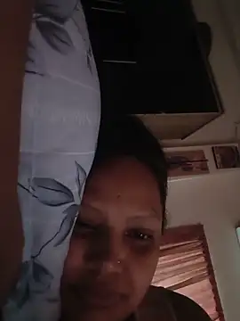 Snapshot of Arohi35 chatting on 06-03-26, 09:43 Arohi35 online show from 06-03-26, 09:43