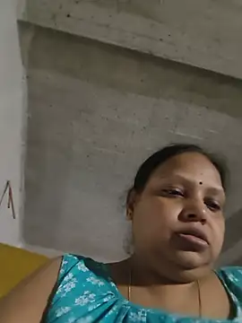 Snapshot of Arohi35 chatting on 05-23-26, 02:38 Arohi35 online show from 05-23-26, 02:38