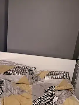 Snapshot of Nick-Ox chatting on 09-19-25, 09:30 Nick-Ox online show from 09-19-25, 09:30