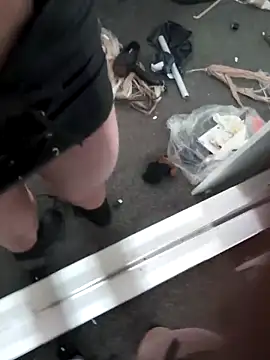 Snapshot of Nick-Ox chatting on 09-16-25, 04:19 Nick-Ox online show from 09-16-25, 04:19