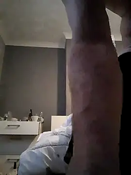 Snapshot of Nick-Ox chatting on 10-08-25, 12:45 Nick-Ox online show from 10-08-25, 12:45