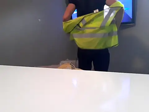 Snapshot of Nick-Ox chatting on 10-17-25, 10:50 Nick-Ox online show from 10-17-25, 10:50