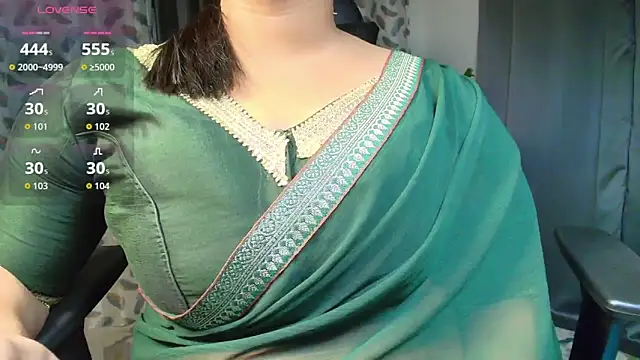 Snapshot of _Lisha_ chatting on 09-23-25, 04:14  Lisha  online show from 09-23-25, 04:14