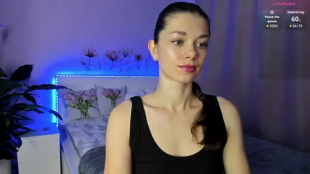 Eva McCoy online show from 10-24-25, 07:40