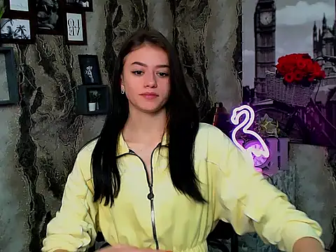 Snapshot of LanaTey chatting on 10-14-25, 04:57 LanaTey online show from 10-14-25, 04:57