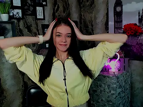 Snapshot of LanaTey chatting on 10-13-25, 05:09 LanaTey online show from 10-13-25, 05:09