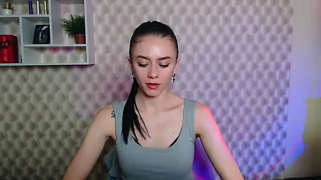 Snapshot of LanaTey chatting on 11-20-25, 04:35 LanaTey online show from 11-20-25, 04:35