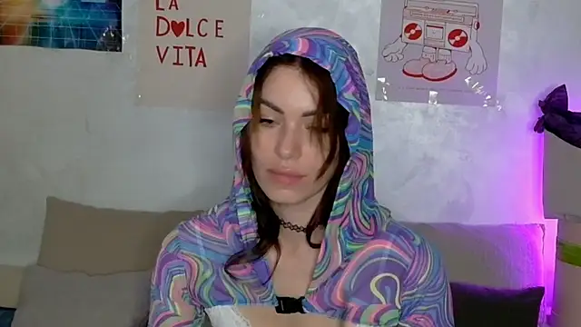 SweetDarling7 online show from 05-18-26, 03:39