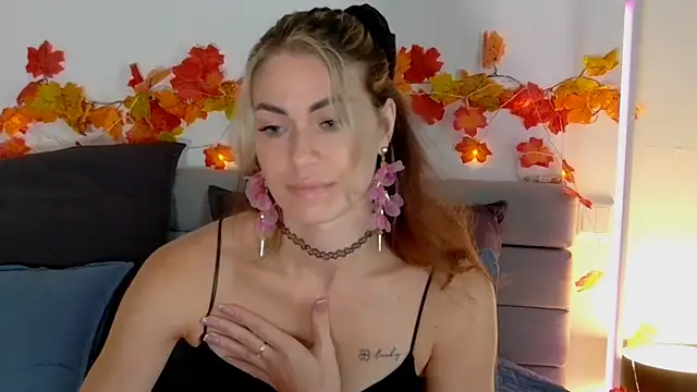 SweetDarling7 online show from 10-26-25, 12:27