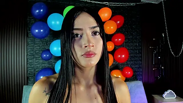 Snapshot of alice_rous21 chatting on 06-25-26, 01:38 alice rous21 online show from 06-25-26, 01:38