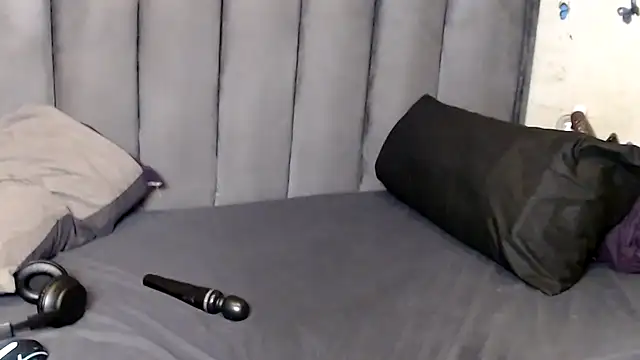 Snapshot of LustyDeziree1 chatting on 02-03-26, 04:10 LustyDeziree1 online show from 02-03-26, 04:10