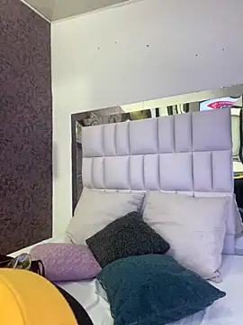 LunaCandy  online show from 11-19-25, 10:59