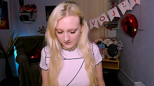 madam uliis online show from 02-16-26, 10:36