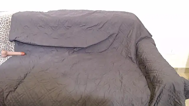 Selene-1975 online show from 10-19-25, 01:47