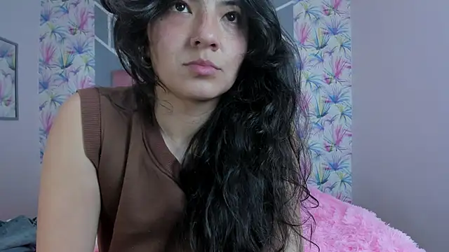 Snapshot of Asaray_T chatting on 03-18-25, 07:33 Asaray T online show from 03-18-25, 07:33