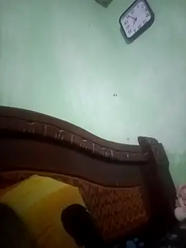 Snapshot of VictoriaLuxe chatting on 10-18-25, 12:01 VictoriaLuxe online show from 10-18-25, 12:01