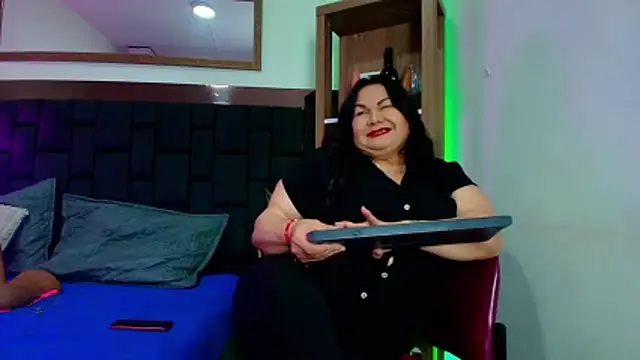 EllenaBoobs  online show from 05-13-26, 04:08